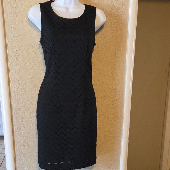 Banana Republic Dresses & Skirts - Banana Republic Black Sheath Mini Dress Scoop Neck Sleeveless